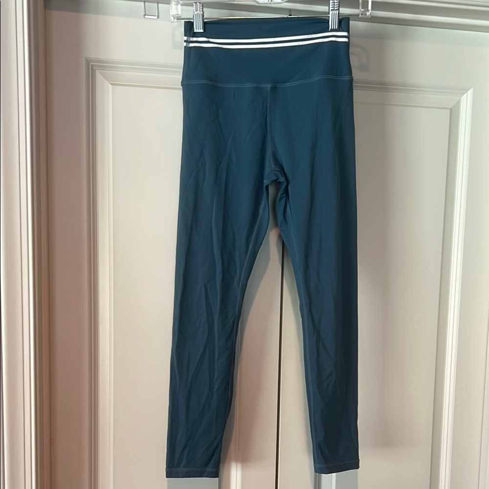 ZYIA Teal Size 6-8 Leggings with White Stripe